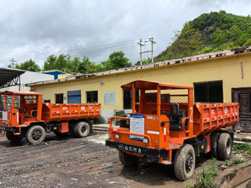 貴州12噸礦山運(yùn)輸車(chē)